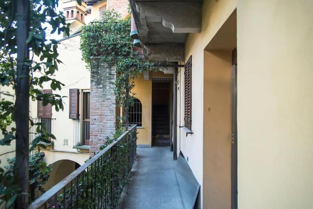 Hidden Retreat - Duomo Apartment Milan Luaran gambar