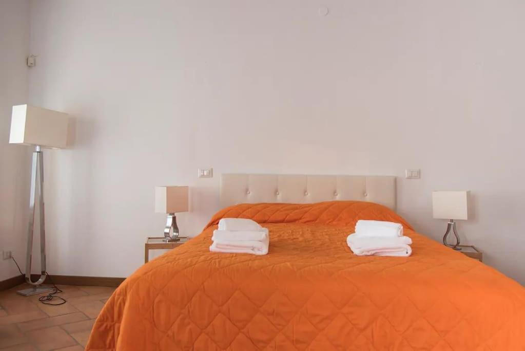 Hidden Retreat - Duomo Apartment Milan Luaran gambar