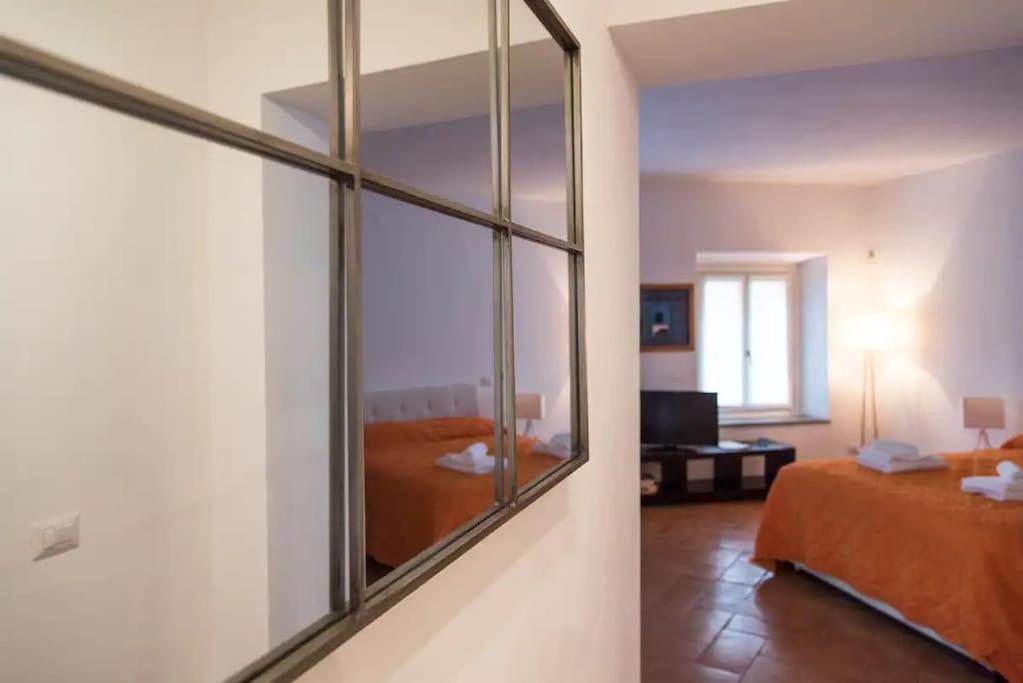 Hidden Retreat - Duomo Apartment Milan Luaran gambar