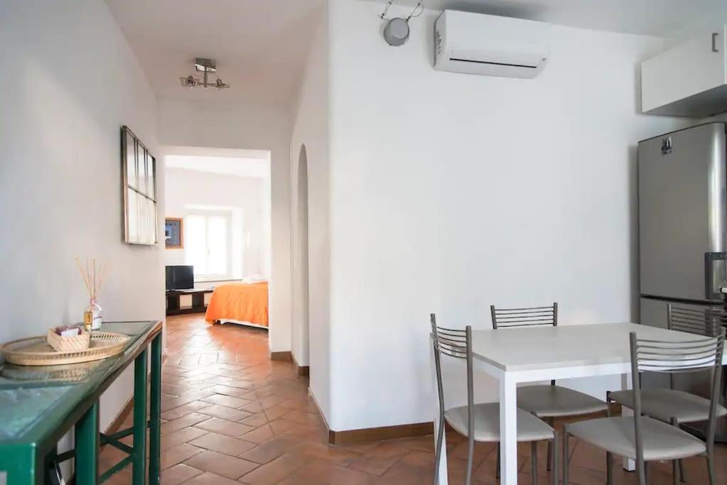 Hidden Retreat - Duomo Apartment Milan Luaran gambar