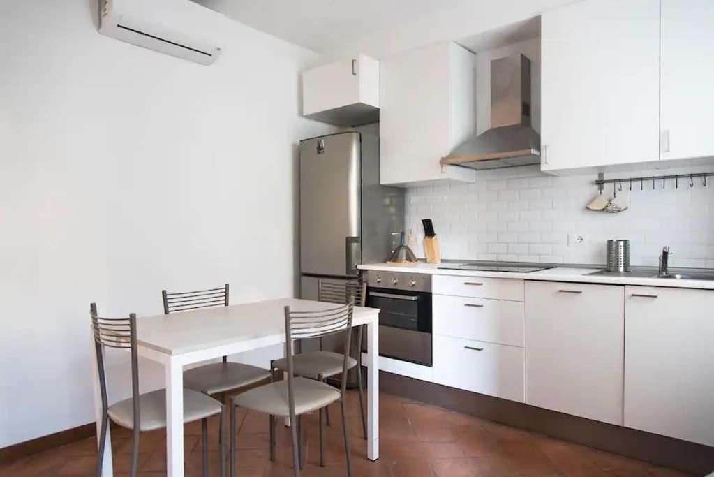 Hidden Retreat - Duomo Apartment Milan Luaran gambar